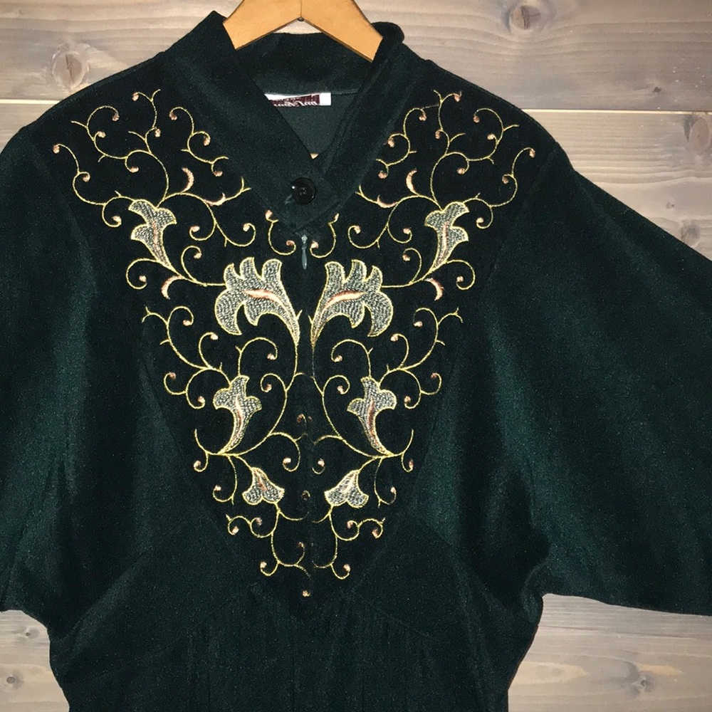 Beautiful Vintage Robe